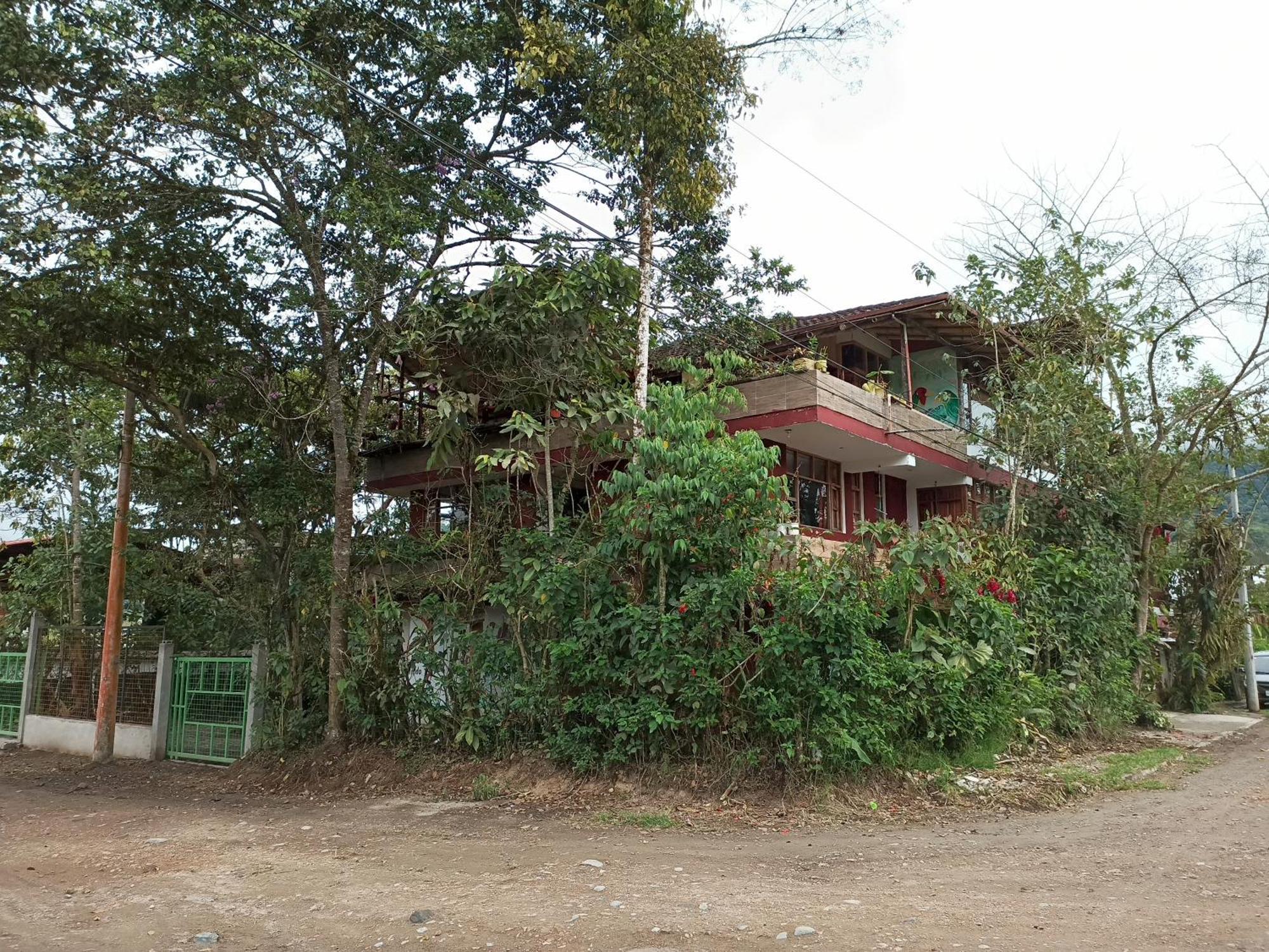 Biohostal Mindo Cloud Forest מראה חיצוני תמונה